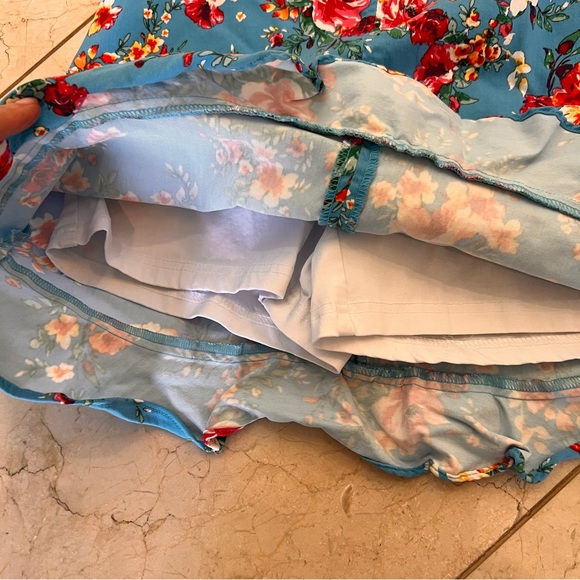 Colorful ruffle bottomed skirt w/ shorts built in Size Medium, lots of stretch. - Picture 4 of 6
